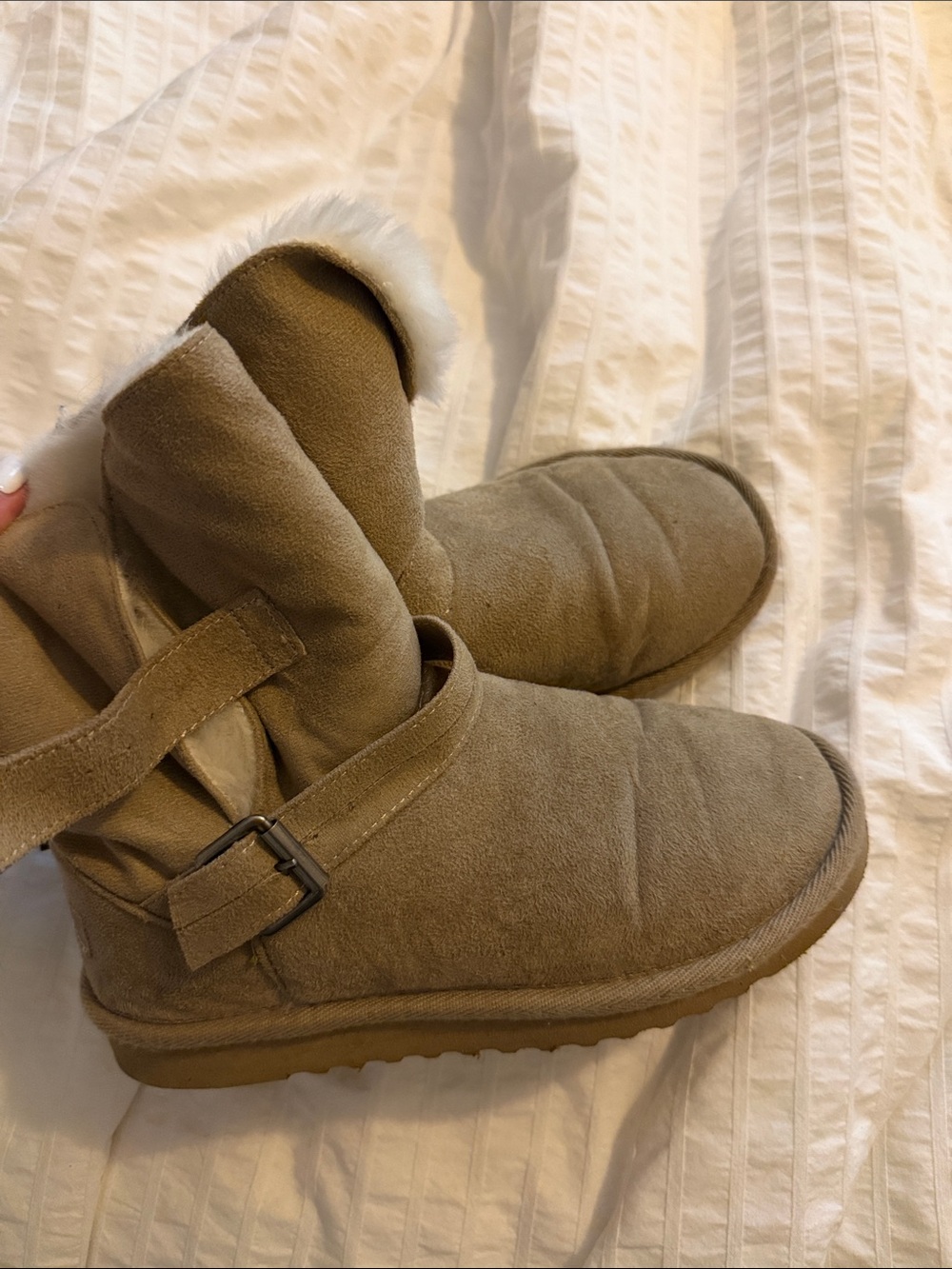 Aeropostale Taupe Faux-Suede Shearling Slipper Boots